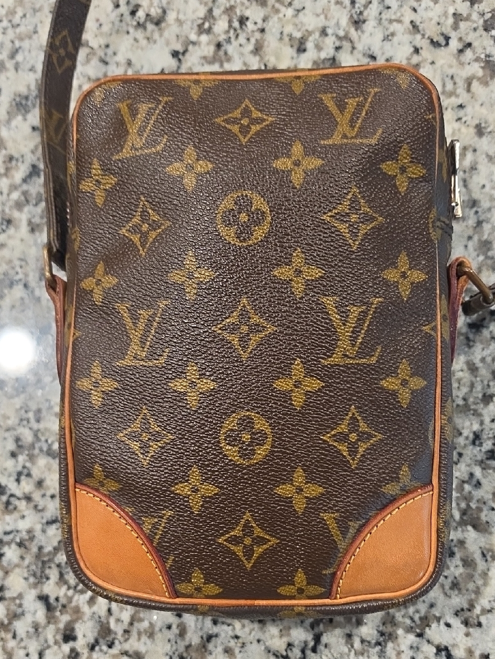 Louis Vuitton Monogram Messenger Bag - Brown/Gold